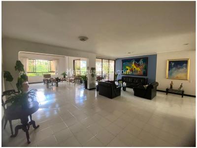 Apartamento de 5 alcobas en venta en El Poblado, Medellín, 270 m² · foto 4 de 13