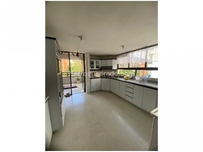 Apartamento de 5 alcobas en venta en El Poblado, Medellín, 270 m² · foto 6 de 13