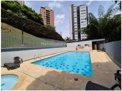 Apartamento de 3 alcobas en venta en El Poblado, Medellín, 200 m² · foto 14 de 16