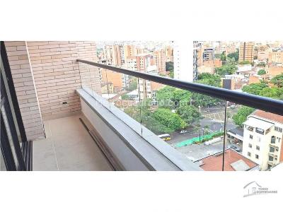 Apartamento de 3 alcobas en venta en Laureles, Medellín, 84 m² · foto 3 de 17