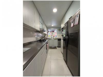 Casa de 3 alcobas en venta en Loma Del Chocho, Envigado, 220 m² · foto 2 de 17