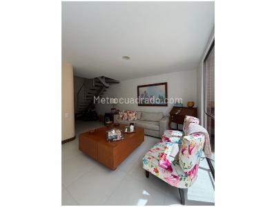 Casa de 3 alcobas en venta en Loma Del Chocho, Envigado, 220 m² · foto 6 de 17