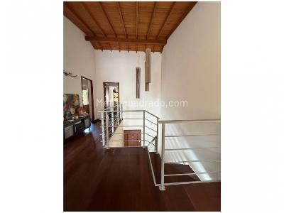 Casa de 3 alcobas en venta en Loma Del Chocho, Envigado, 220 m² · foto 9 de 17
