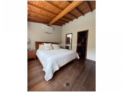 Casa de 3 alcobas en venta en Loma Del Chocho, Envigado, 220 m² · foto 11 de 17