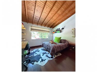Casa de 3 alcobas en venta en Loma Del Chocho, Envigado, 220 m² · foto 14 de 17