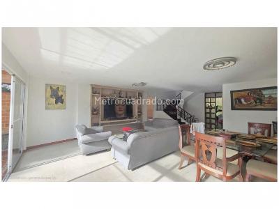Casa en venta en Loma De Las Brujas, Envigado · foto 4 de 20