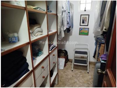 Casa de 3 alcobas en venta en Loma Benedictinos, Envigado, 417 m² · foto 6 de 20