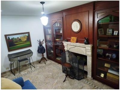 Casa de 3 alcobas en venta en Loma Benedictinos, Envigado, 417 m² · foto 18 de 20