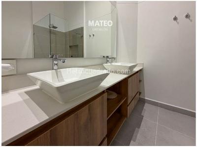 Casa de 3 alcobas en venta en Loma El Atravesado, Envigado, 167 m² · foto 13 de 20
