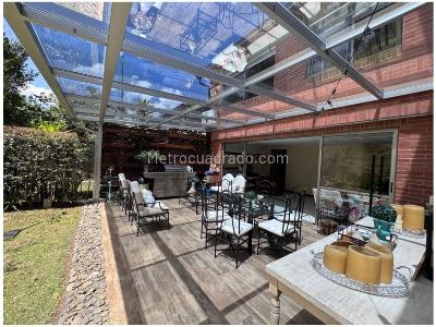 Casa de 3 alcobas en venta en Cumbres, Envigado, 220 m² · foto 8 de 20