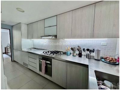 Casa de 3 alcobas en venta en Cumbres, Envigado, 220 m² · foto 9 de 20
