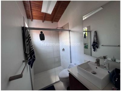 Casa de 3 alcobas en venta en Cumbres, Envigado, 220 m² · foto 16 de 20