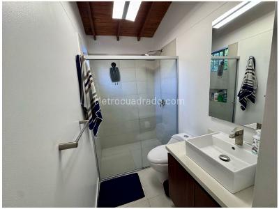 Casa de 3 alcobas en venta en Cumbres, Envigado, 220 m² · foto 19 de 20