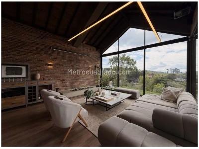 Casa de 4 alcobas en venta en Alto De Las Palmas, Envigado, 270 m² · foto 2 de 8