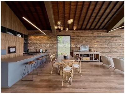 Casa de 4 alcobas en venta en Alto De Las Palmas, Envigado, 270 m² · foto 3 de 8
