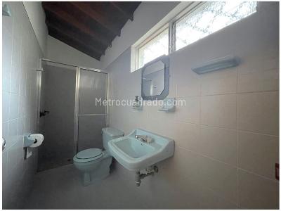 Casa de 5 alcobas en venta en La Castellana, Medellín, 215 m² · foto 14 de 20