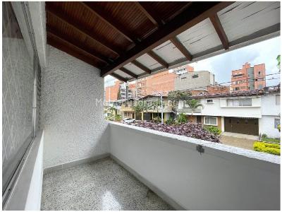 Casa de 5 alcobas en venta en La Castellana, Medellín, 215 m² · foto 15 de 20