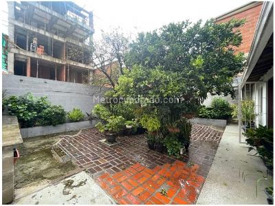 Casa de 5 alcobas en venta en La Castellana, Medellín, 215 m² · foto 20 de 20