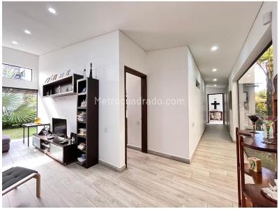 Casa de 4 alcobas en venta en Cabeceras, Rionegro, 352 m² · foto 5 de 20