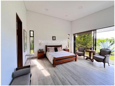 Casa de 4 alcobas en venta en Cabeceras, Rionegro, 352 m² · foto 9 de 20