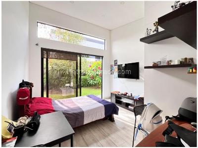 Casa de 4 alcobas en venta en Cabeceras, Rionegro, 352 m² · foto 12 de 20