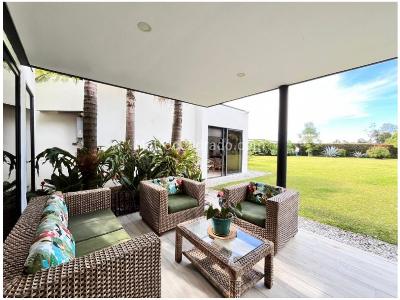 Casa de 4 alcobas en venta en Cabeceras, Rionegro, 352 m² · foto 16 de 20