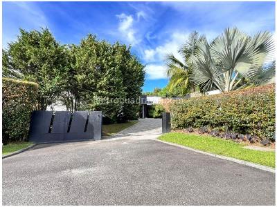 Casa de 4 alcobas en venta en Cabeceras, Rionegro, 352 m² · foto 18 de 20