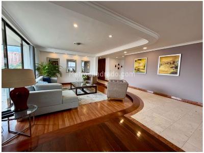 Apartamento de 3 alcobas en venta en Los Balsos, Medellín, 250 m² · foto 2 de 20