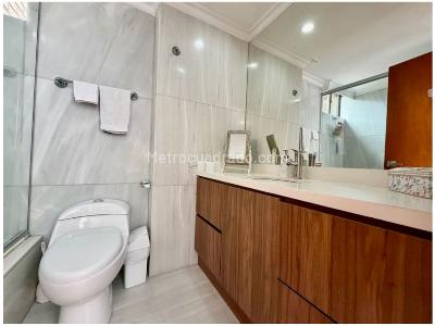 Apartamento de 3 alcobas en venta en Los Balsos, Medellín, 250 m² · foto 14 de 20