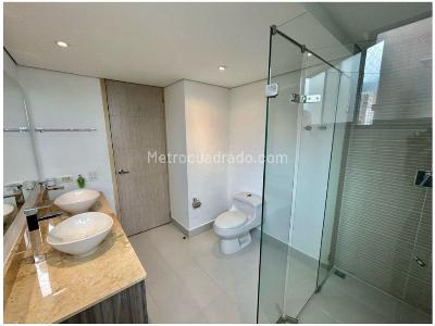 Apartamento de 3 alcobas en venta en El Poblado, Medellín, 219 m² · foto 10 de 20