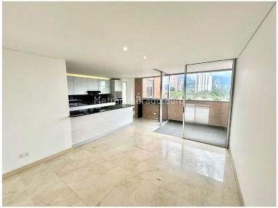 Apartamento de 3 alcobas en venta en El Poblado, Medellín, 219 m² · foto 19 de 20