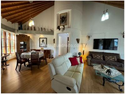 Casa de 4 alcobas en venta en Sajonia, Rionegro, 344 m² · foto 7 de 16