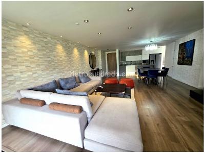 Apartamento de 3 alcobas en venta en Loma De Las Brujas, Envigado, 186 m² · foto 8 de 14