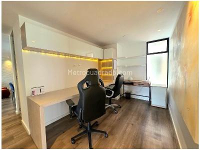 Apartamento de 3 alcobas en venta en Loma De Las Brujas, Envigado, 186 m² · foto 9 de 14