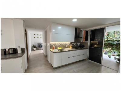 Casa de 4 alcobas en venta en Loma De San Remo, Sabaneta, 626 m² · foto 5 de 20
