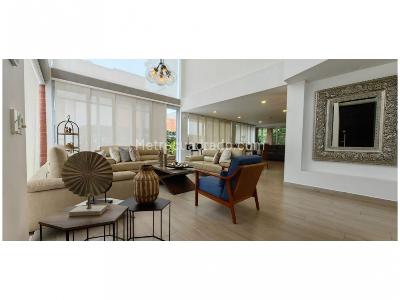 Casa de 4 alcobas en venta en Loma De San Remo, Sabaneta, 626 m² · foto 7 de 20