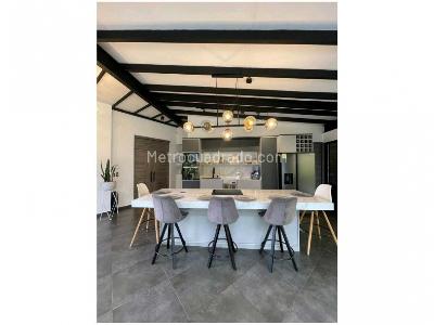 Casa de 4 alcobas en venta en San Judas, Sabaneta, 315 m² · foto 2 de 20
