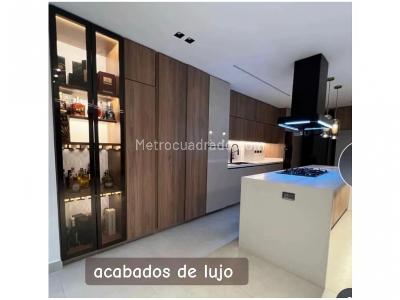 Casa de 3 alcobas en venta en Loma El Atravesado, Envigado, 215 m² · foto 4 de 20
