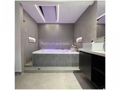 Casa de 3 alcobas en venta en Loma El Atravesado, Envigado, 215 m² · foto 15 de 20