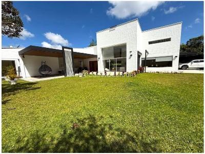Casa de 5 alcobas en venta en Alto Del Escobero, Envigado, 495 m² · foto 18 de 20