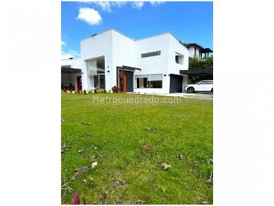 Casa de 5 alcobas en venta en Alto Del Escobero, Envigado, 495 m² · foto 19 de 20