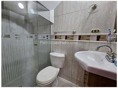 Casa de 5 alcobas en venta en El Poblado, Medellín, 400 m² · foto 13 de 20
