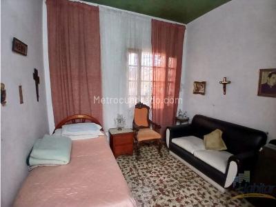 Casa de 5 alcobas en venta en Boston, Medellín, 215 m² · foto 14 de 20