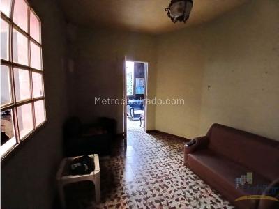 Casa de 5 alcobas en venta en Boston, Medellín, 215 m² · foto 15 de 20