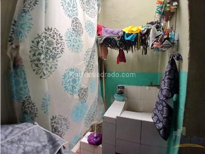 Casa de 5 alcobas en venta en Boston, Medellín, 212 m² · foto 7 de 20
