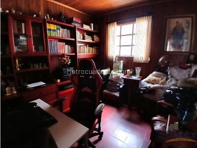 Casa de 5 alcobas en venta en Boston, Medellín, 212 m² · foto 15 de 20