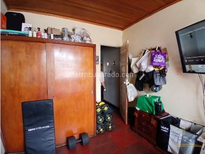 Casa de 5 alcobas en venta en Boston, Medellín, 212 m² · foto 18 de 20