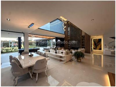 Casa de 4 alcobas en venta en Llanogrande, Rionegro, 800 m² · foto 15 de 20