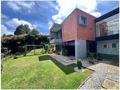 Casa de 4 alcobas en venta en Las Palmas, Medellín, 318 m² · foto 4 de 20
