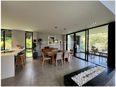 Casa de 4 alcobas en venta en Las Palmas, Medellín, 318 m² · foto 8 de 20